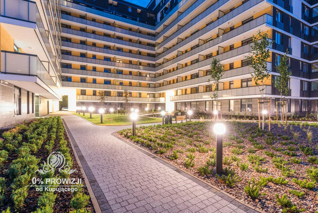 Apartament 2 pok. 42,02m2 z loggią, ogrzewanie miejskie /obok Sky Tower