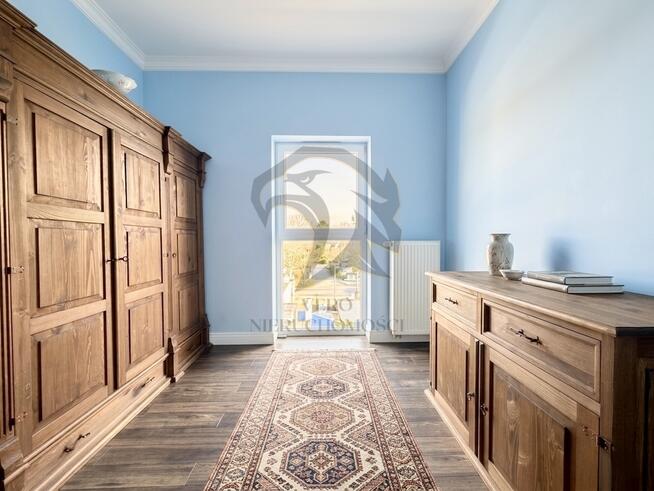 Prywatna loża wśród koron drzew