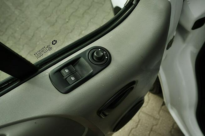 Renault Trafic 2,0DCI 3 osobowy, serwis, 100%, 2012r.