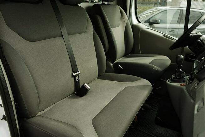 Renault Trafic 2,0DCI 3 osobowy, serwis, 100%, 2012r.