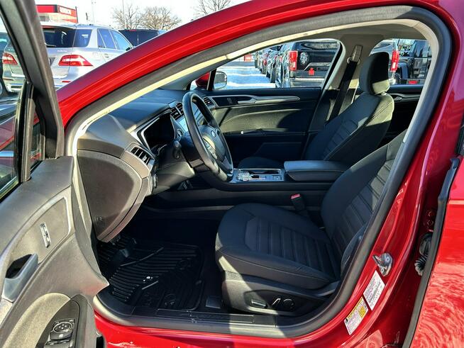 Ford Fusion SE, Adaptive LED, Asysten,CarPlay,Martwe Pole,Tempomat, Kamera Cofania