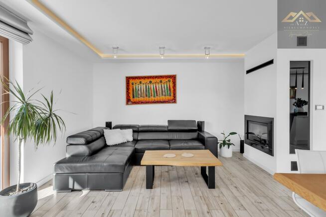 Dom Zaczarnie gm. Lisia Góra