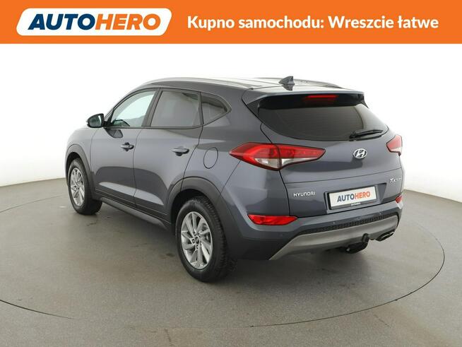 Hyundai Tucson navi klima auto grzane fotele i kierownica kamera i czujniki parkowani