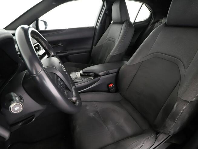 Lexus UX Business HEV alcantara navi kamera ACC LED