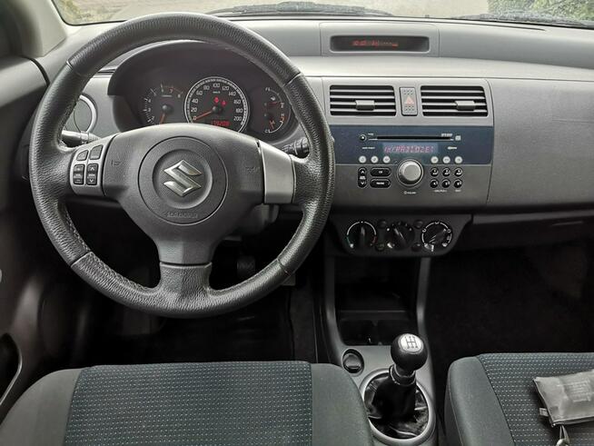 Suzuki Swift 1,328 16v 92KM Klimatyzacja Alu Felgi Isofix Gwarancja