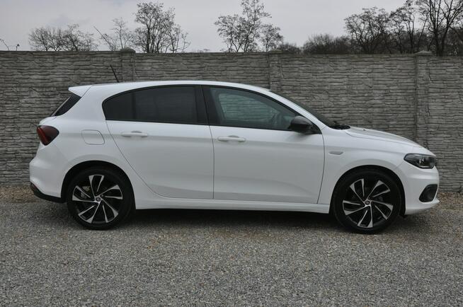 Fiat Tipo 1.4 95KM hatchback Black Edition LED Czarna podsufitka Navi Kamera