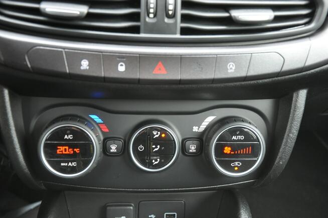 Fiat Tipo 1.4 95KM hatchback Black Edition LED Czarna podsufitka Navi Kamera