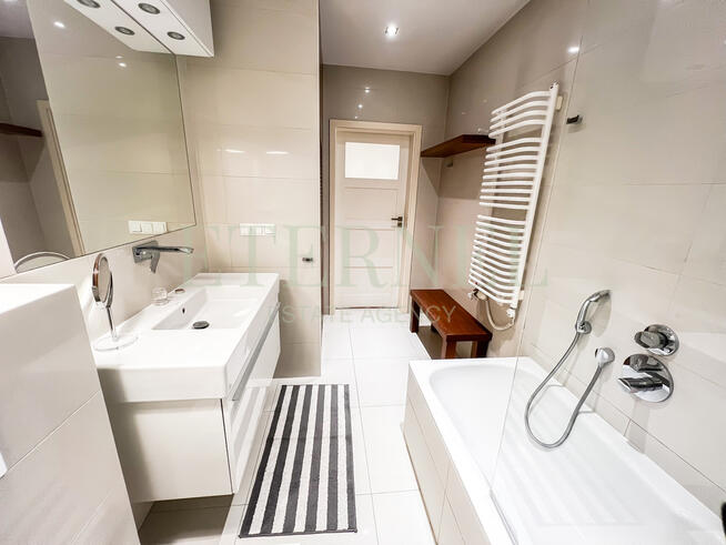 3pokojowe w centrum - parking w cenie + garaż