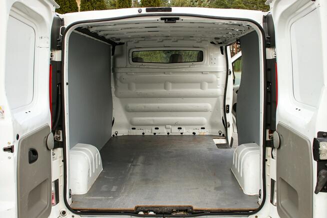 Nissan Primastar 3 osobowy Klimatyzcja Tempomat Webasto Aux Komputer