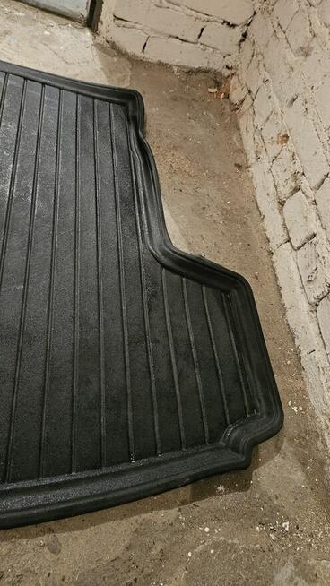 Sprzedam gumowa mata bagażnika do BMW Seria 3 F31 2011-2018