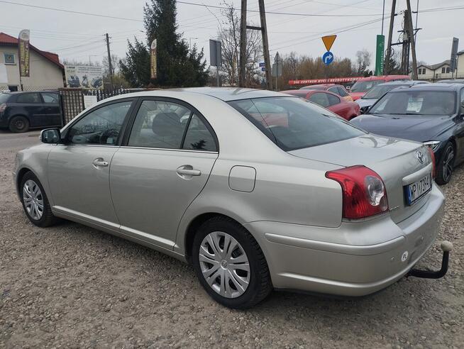 Toyota Avensis 2.0d4d 126kM Navi Hak Długie Opłaty
