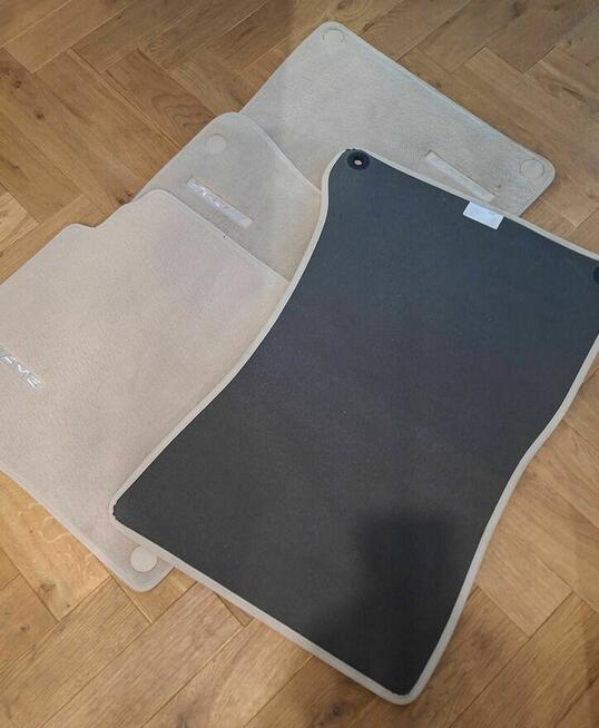 Dywaniki używane welurowe Mercedes-Benz S Long W 222