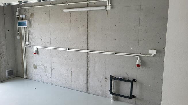 Duży garaż + indywidualne miejsce postojowe przy ul. Przewóz