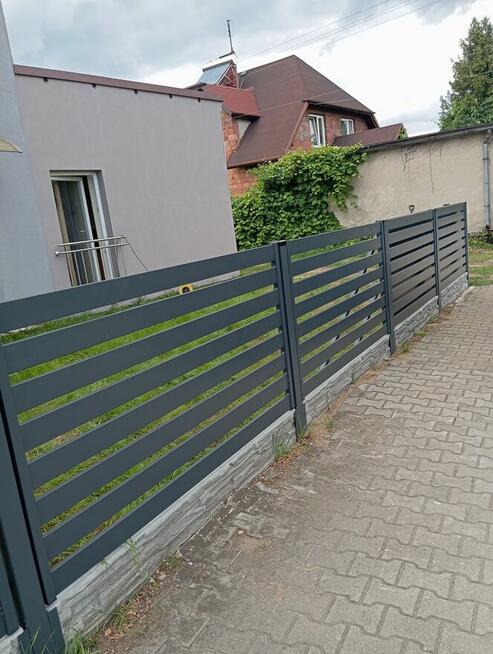 Balustrady, bramy, płoty kute, meble ogrodowe.