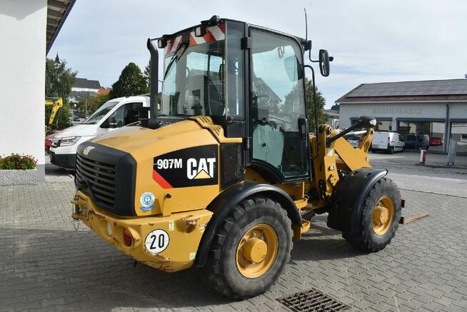 Ładowarka kołowa Caterpillar CAT 907M
