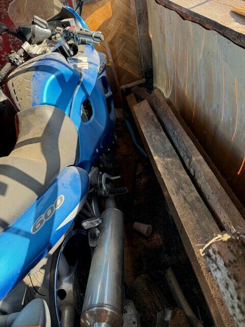 Syndyk sprzeda motocykl Suzuki