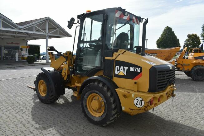 Ładowarka kołowa Caterpillar CAT 907M