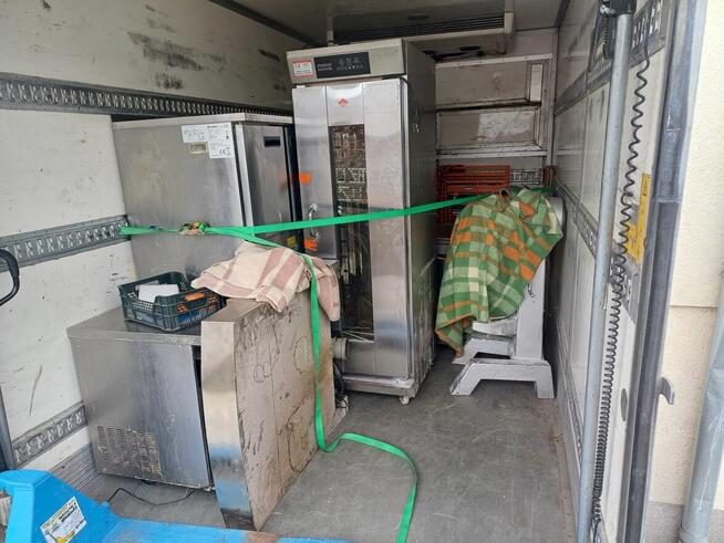 Usługi transportowe Kostrzyn Wlkp. Auto z windą Paleciak