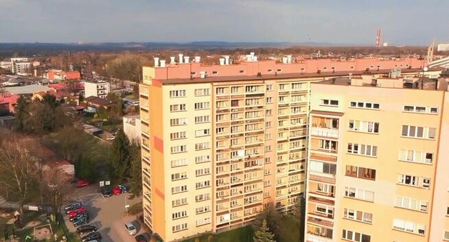 Zdjęcia i filmy z drona