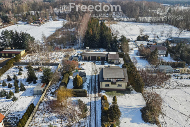 Dom na dużej hektarowej działce Skuły