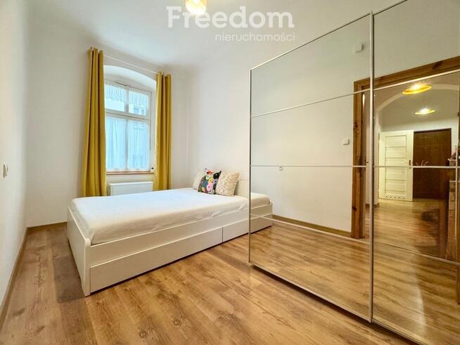 Przestronne 80 m² w kamienicy