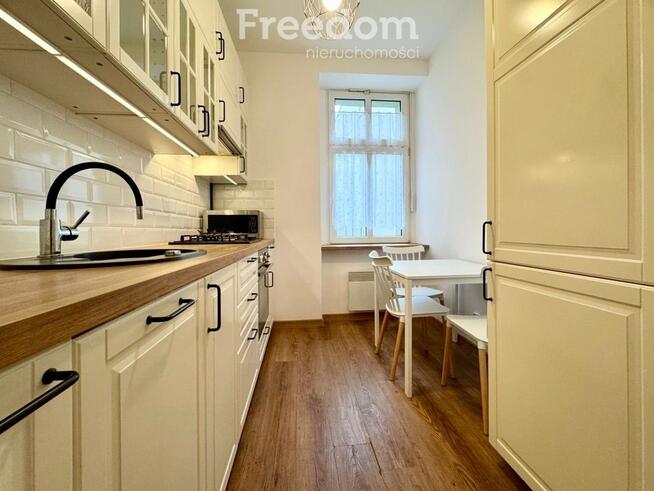 Przestronne 80 m² w kamienicy