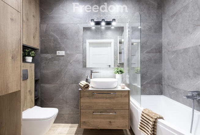 Komfortowe mieszkanie na Nowodworach z 2021 roku