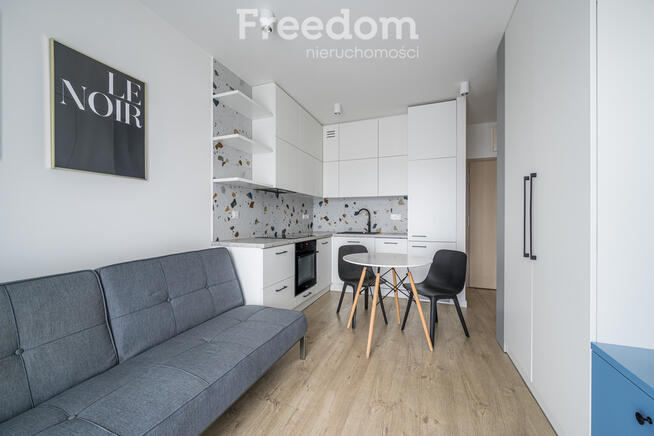 Komfortowe mieszkanie na Nowodworach z 2021 roku