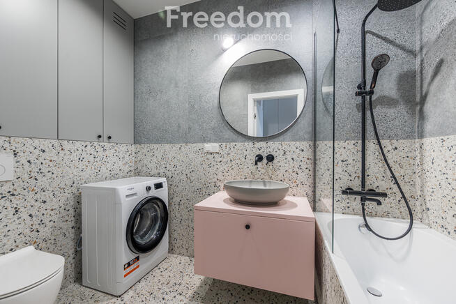 Komfortowe mieszkanie na Nowodworach z 2021 roku