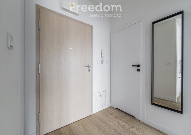 Komfortowe mieszkanie na Nowodworach z 2021 roku