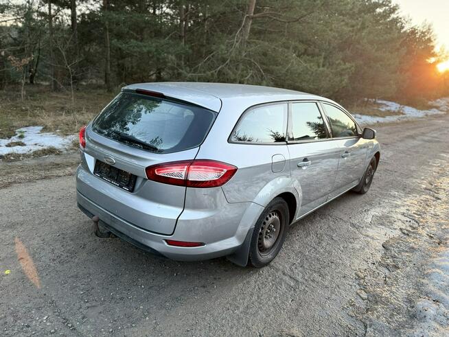 Ford Mondeo 2.0 140 KM