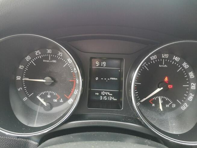 Škoda Superb 1,9 TDI 105 KM Klimatr Tempomat ALU Partronik Sensory