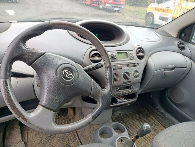 Toyota Yaris 1.3 00r