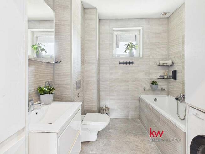 Dom Gostyń gm. Wyry, Motyla