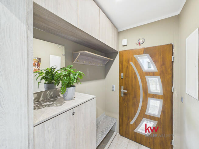 Dom Gostyń gm. Wyry, Motyla