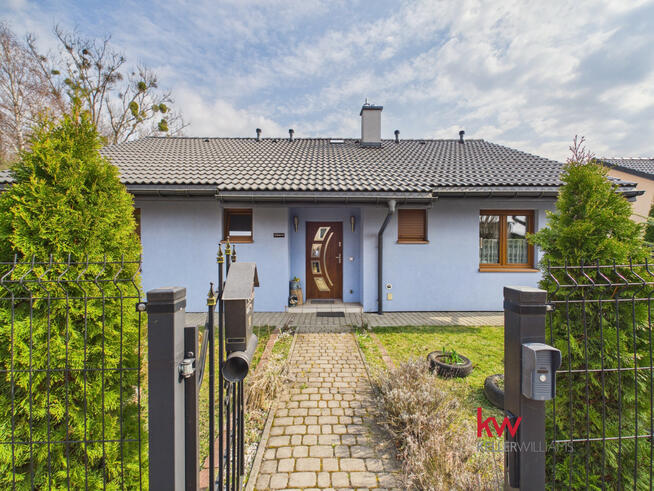 Dom Gostyń gm. Wyry, Motyla