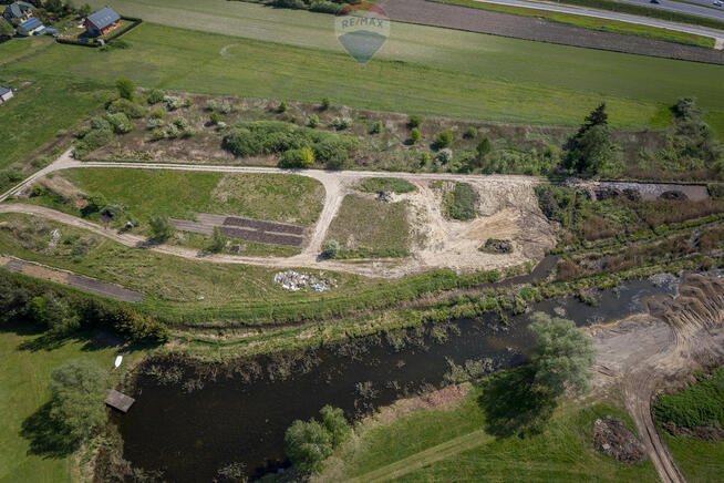 ziałka inwestycyjna budowlano - usługowa 9968m.