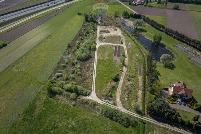 ziałka inwestycyjna budowlano - usługowa 9968m.