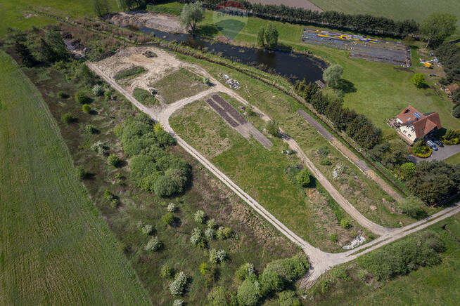 ziałka inwestycyjna budowlano - usługowa 9968m.