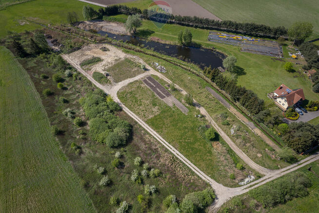 ziałka inwestycyjna budowlano - usługowa 9968m.