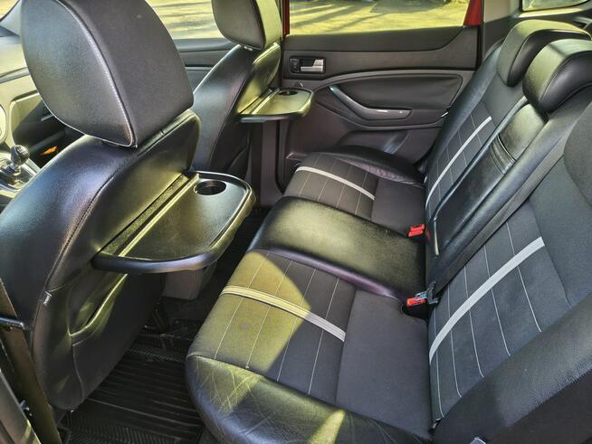 Ford Kuga 4x4 / Klimatronic 2strefy / Tempomat / Komputer / Czujniki parkowania