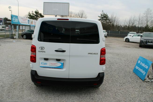 Toyota ProAce 144HP 9 Osob. netto 72 276 PLN Gwarancja Salon Polska