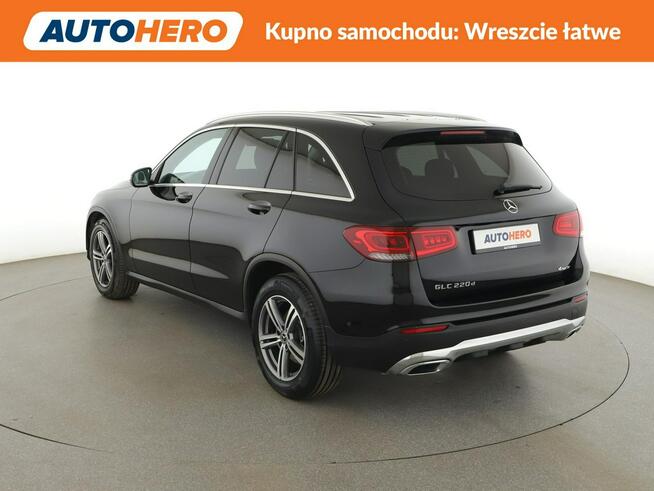 Mercedes GLC 220 FV23% 4x4 automat full LED navi klima auto kamery i czujniki parkowani