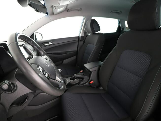 Hyundai Tucson Niski przebieg Navi Czujniki parkowania Klimatyzacja Podgrzewane fotel
