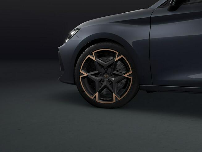 Cupra Leon Sportstourer 333KM - DSG - 4Drive - Pakiet Intelligent Drive - Pure Performance