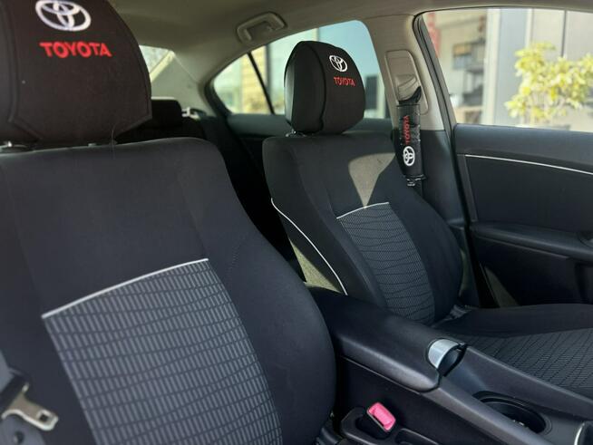 Toyota Avensis Salon Polska Bezwypadkowy Stan Bardzo Dobry benzyna gaz