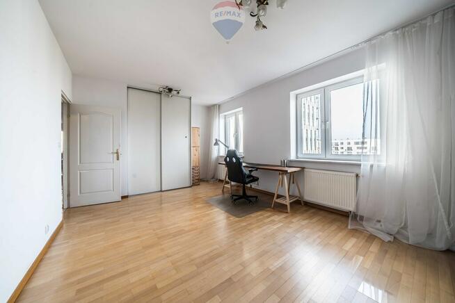 Mieszkanie 103 m2 i dwa garaże Jeżyce