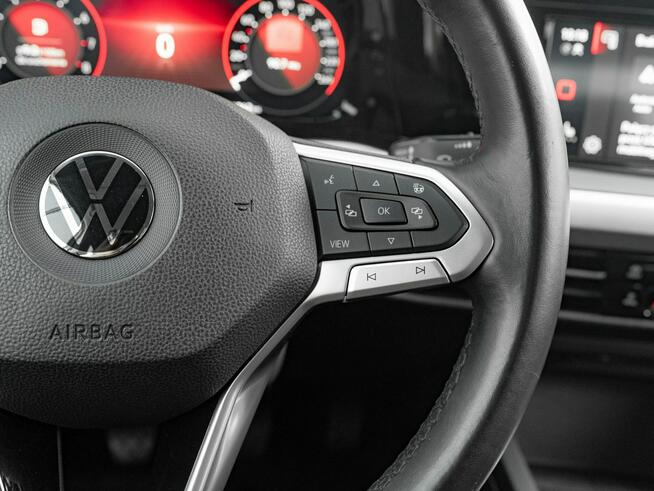 Volkswagen Golf 1.5 TSI Life Ambient Podgrz.f I kier Cz.park LED Salon PL VAT23%