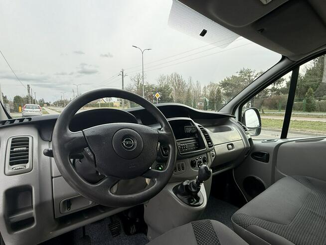 Opel Vivaro 2.0CDTi Lift 2012r Klimatyzacja 3-osobowy Hak VAT-1A !