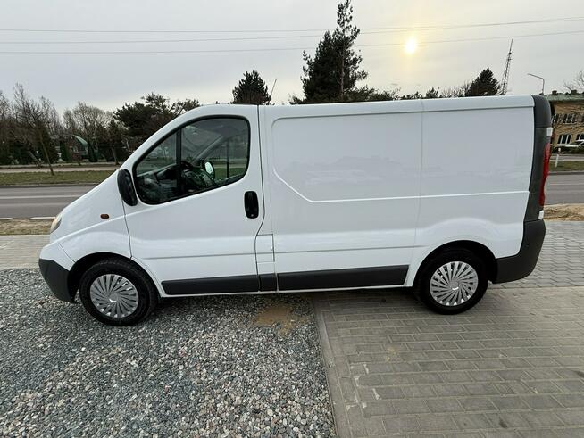 Opel Vivaro 2.0CDTi Lift 2012r Klimatyzacja 3-osobowy Hak VAT-1A !